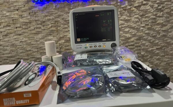 GE Dash 4000 with Accessories